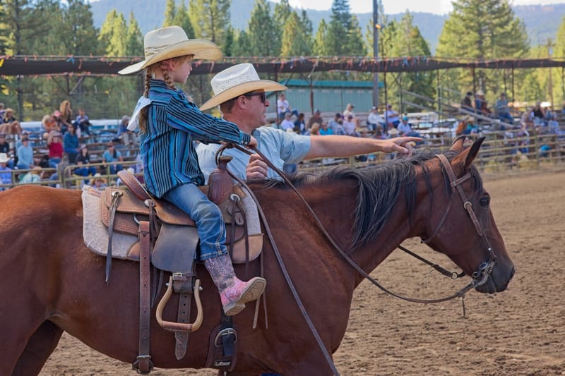 Rylee Joy gets a pointer before her Goat Untie run.