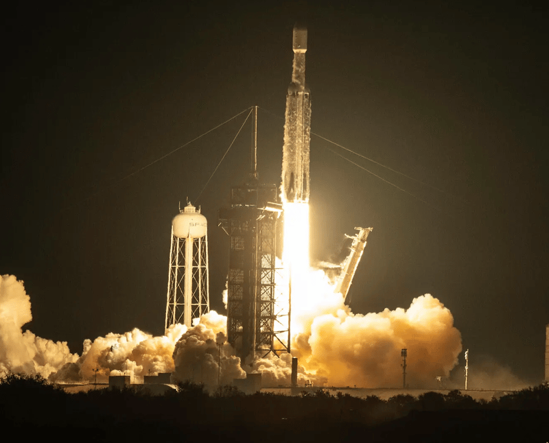 A rocket carrying the Pentagon’s secretive X-37B crewless space plane launching last year from the Kennedy Space Center in Cape Canaveral, Fla. Image Credit: Craig Bailey/Florida Today, via Associated Press and New York Times